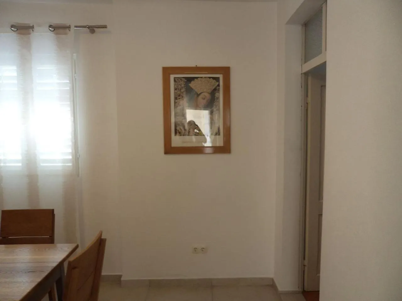 סבטי פיליפ אי ג'קוב Kuca Ivan 0*, סבטי פיליפ אי ג'קוב